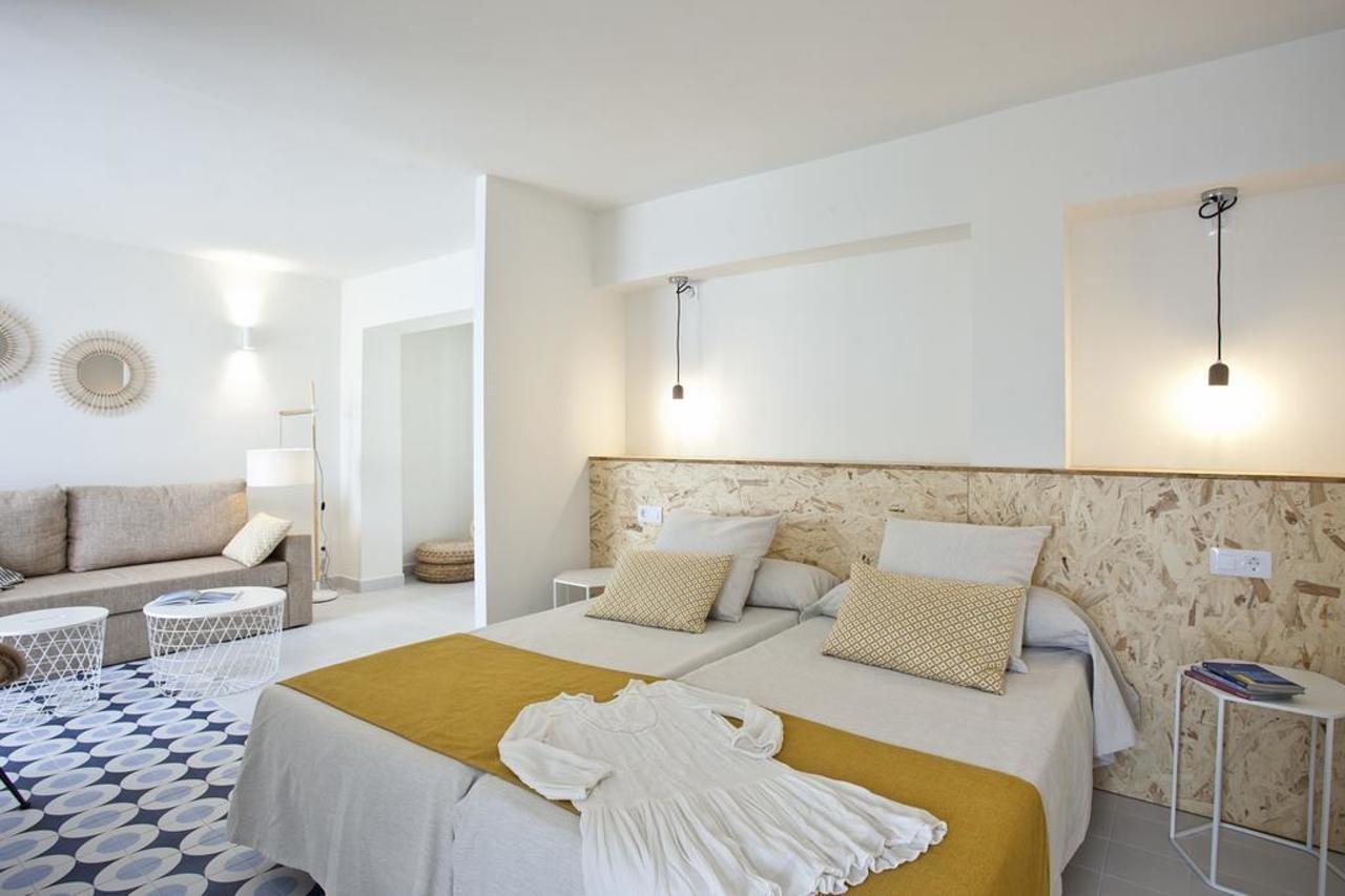 Bj Cala Morlanda Estudios (Adults Only) S'Illot  Buitenkant foto