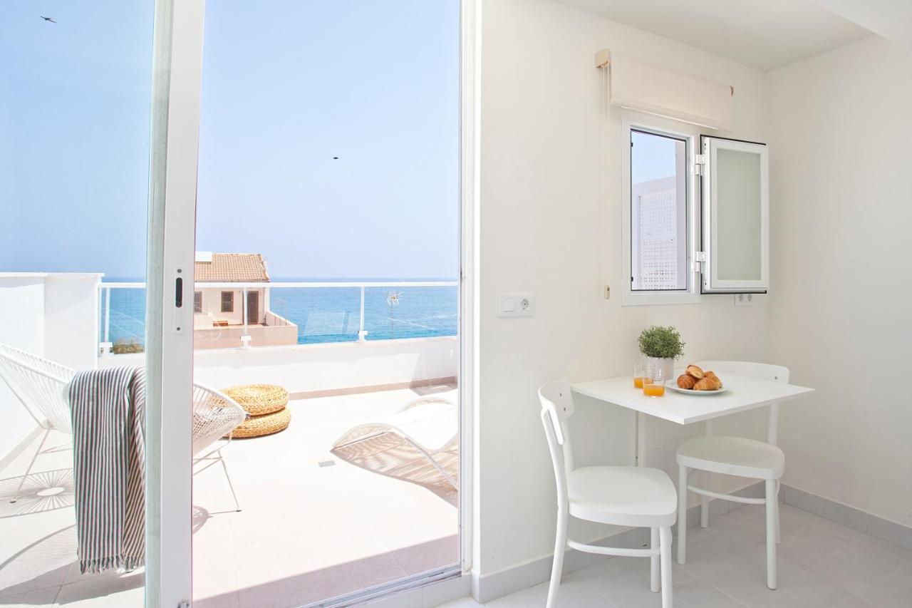 Bj Cala Morlanda Estudios (Adults Only) S'Illot  Buitenkant foto