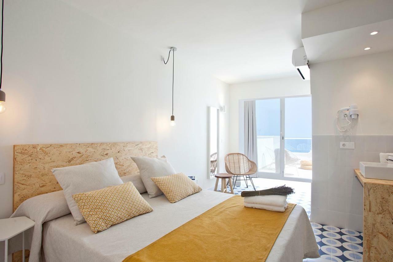 Bj Cala Morlanda Estudios (Adults Only) S'Illot  Buitenkant foto